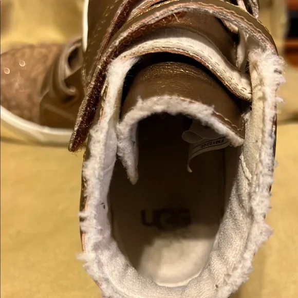 UGG Brown High-Top kids Sneakers with Velcro Straps size 12 - Picture 4 of 6